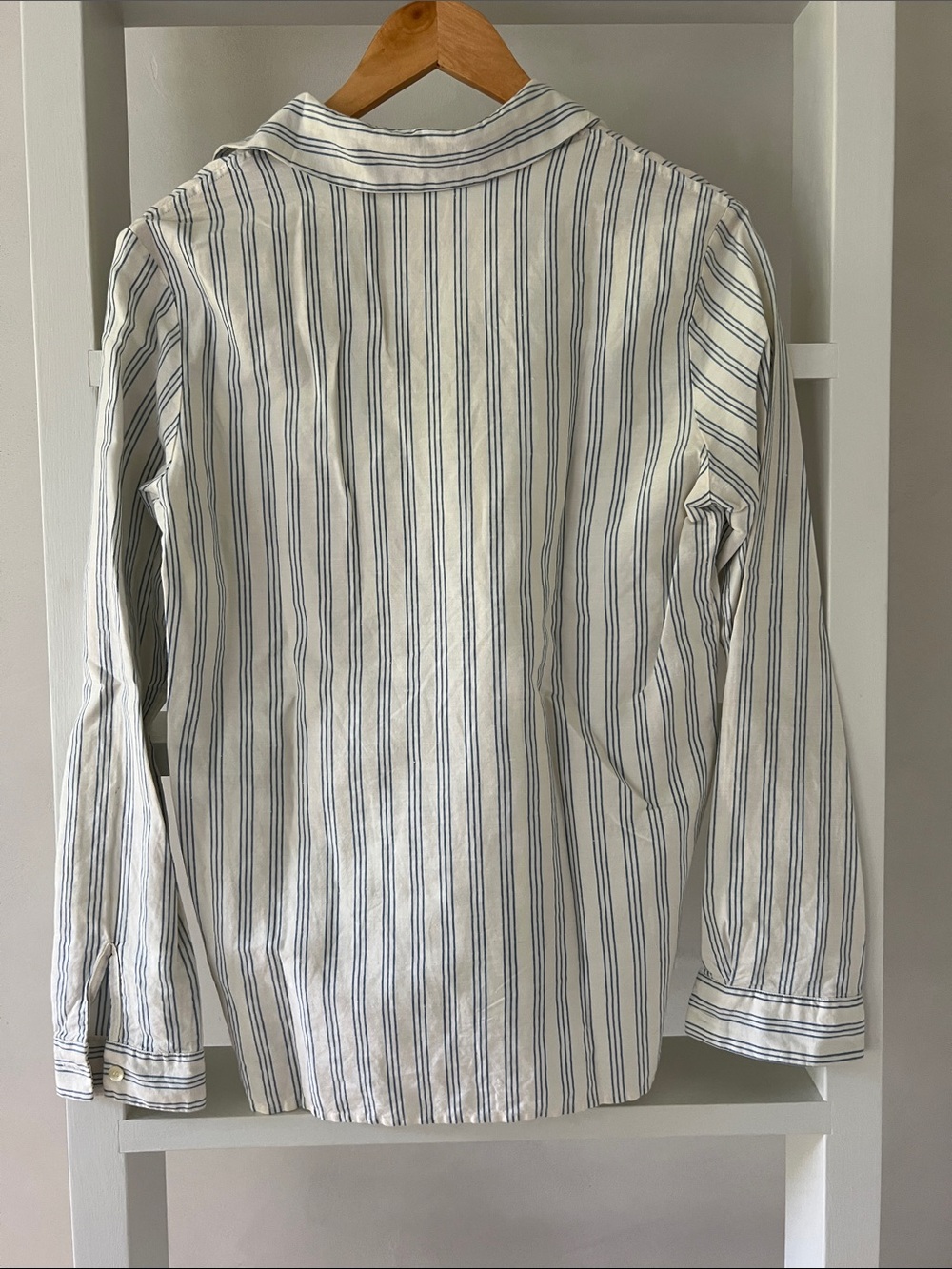 Vintage Barneys New York White Button-Down Shirt with Blue Stripes - Picture 6 of 9